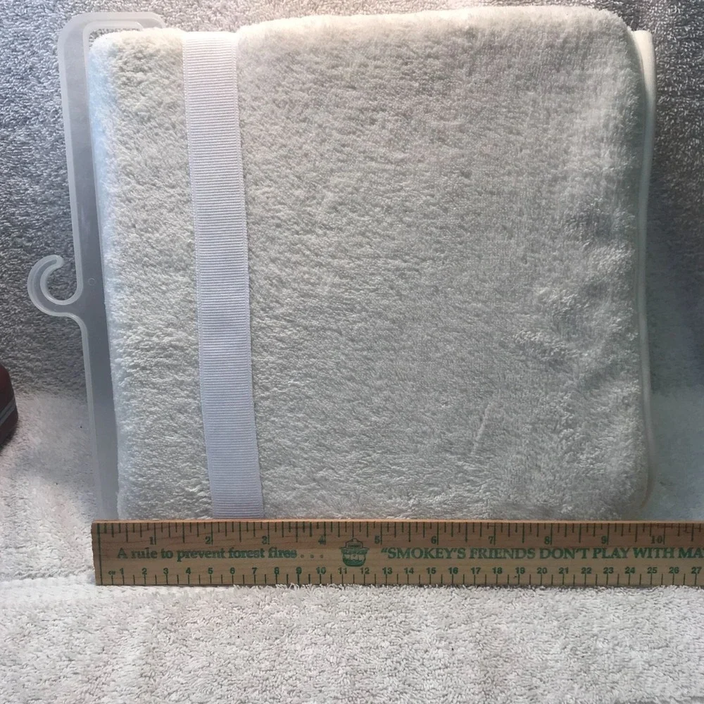 Baby Doubled Side Blanket With Giraffe Embroidery Soft & Absorbent 100% Cotton